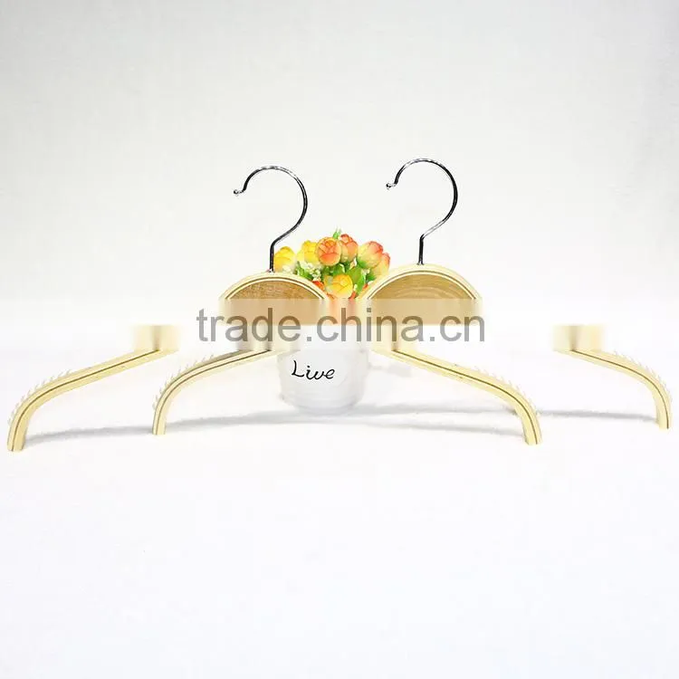 China supply cheap wooden hanger with low price