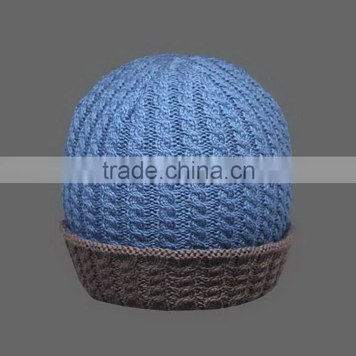 KNIT PATTERN CABLE BEANIE WITH