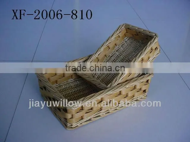 Wicker trash can
