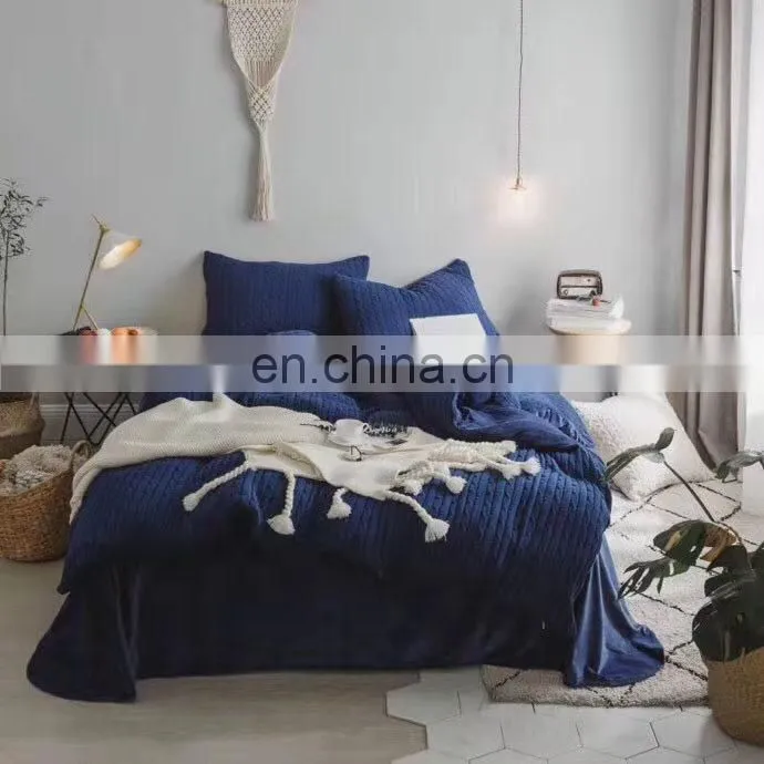 Decorative Warm Knitted Chenille Comforter Set Bedding