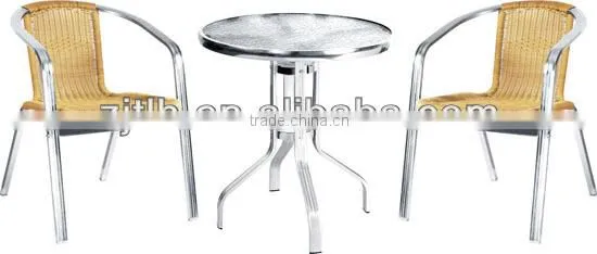 outdoor garden table