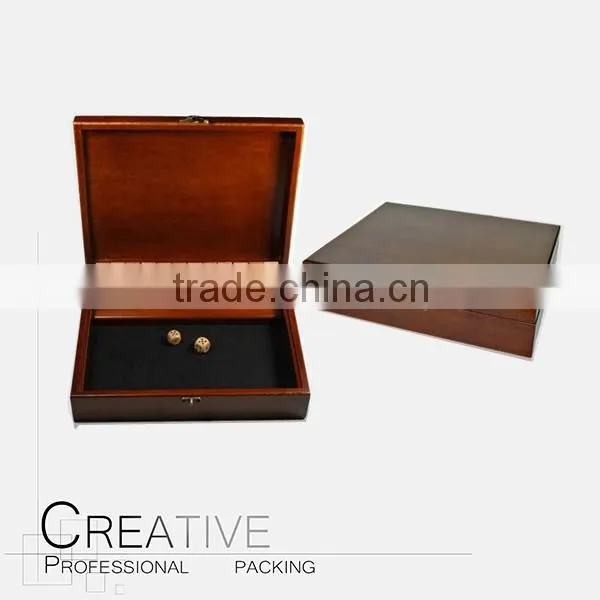 2016 Wood backgammon and chess box and case