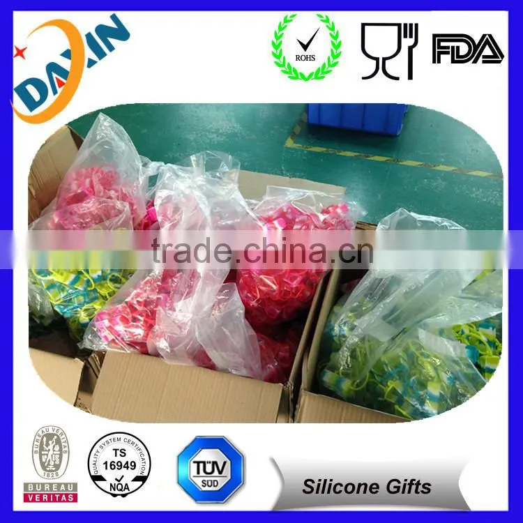 promotional gifts silicone hand sanitizer holders hand gel holders