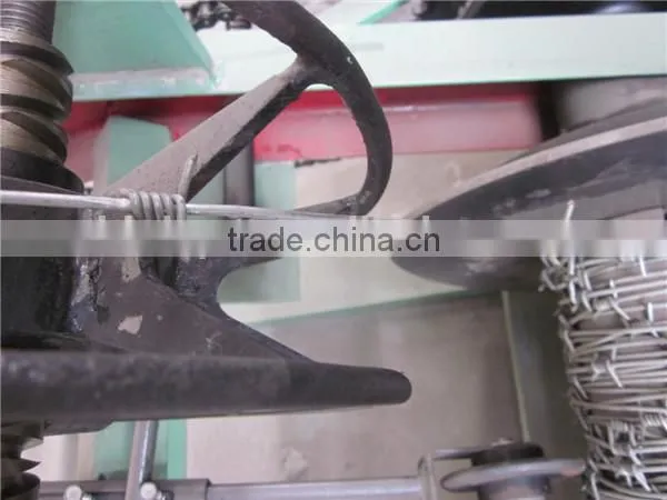 Electronic control galvanized barbed wire making machine