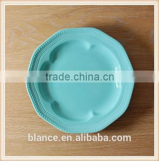 flower shaped plates in different colors