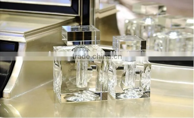 2016 Fashionable & noble design crystal perfume bottle in crown design