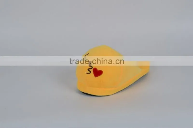 High quality indoor emoji slippers/plush emoji shoes/ Soft slippers plush
