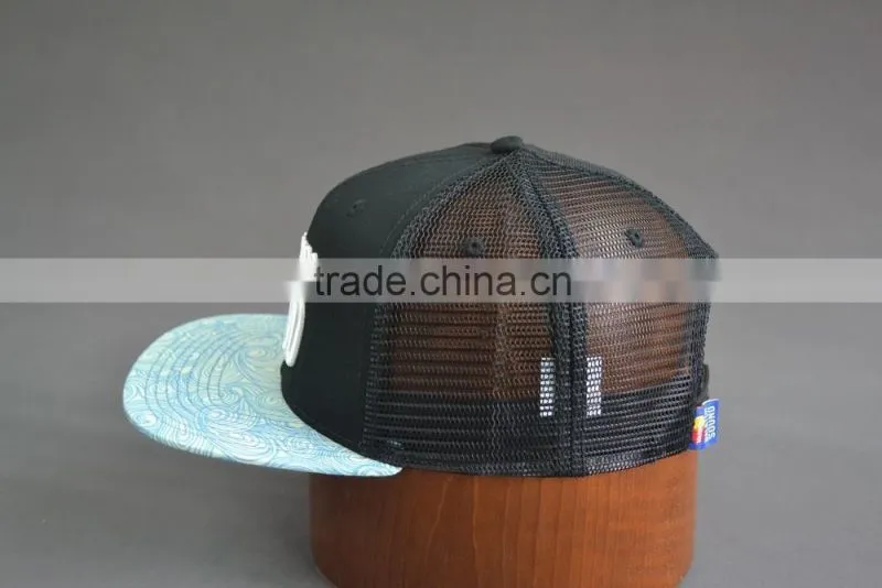 Custom mesh fabric 6-panel cap with embroidery logo