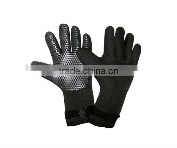 Fluo color diving gloves football net palm gloves for divers
