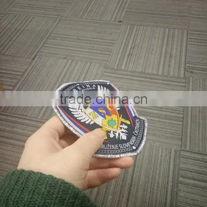 2016 china high quality fancy custom cheap woven patch with iron on backing
