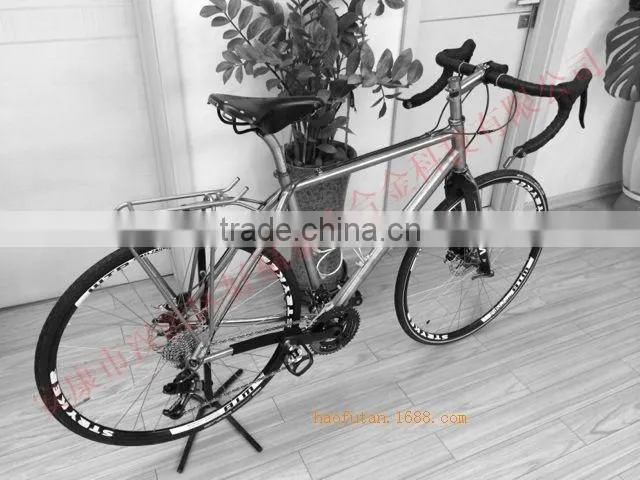 Titanium bike frame and titanium alloy bar handbar