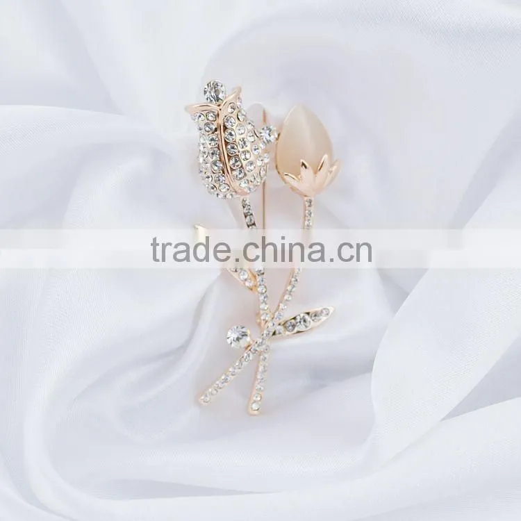 Personalized Flower Design Metal Gold Lapel Pin For Sales
