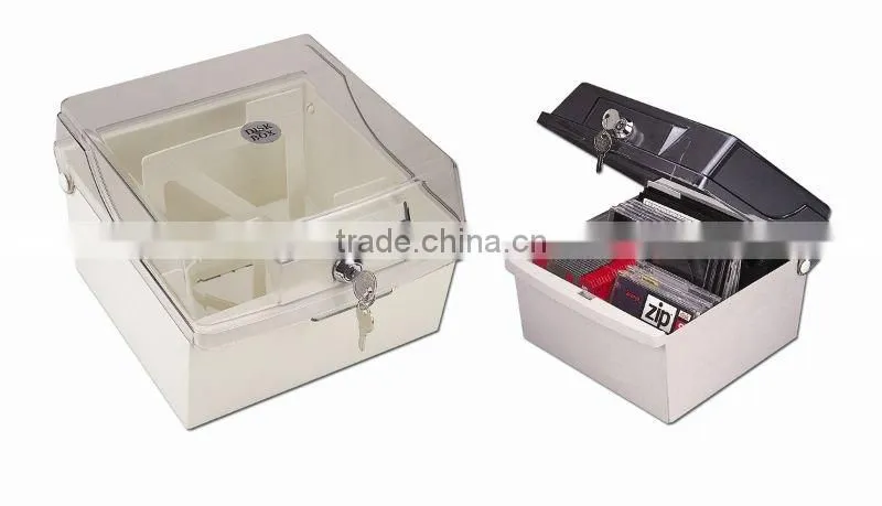 CD / DVD case with sleeves