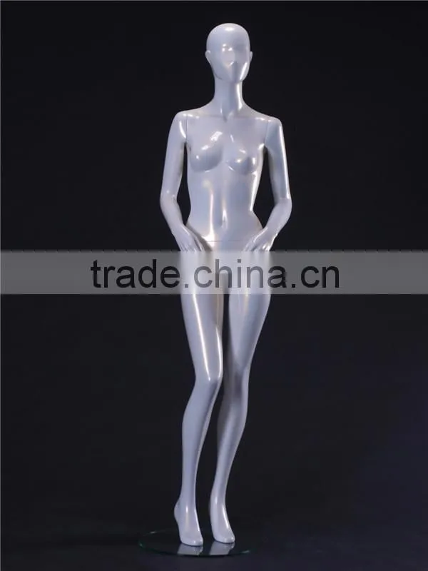 Christmas window display female mannequins