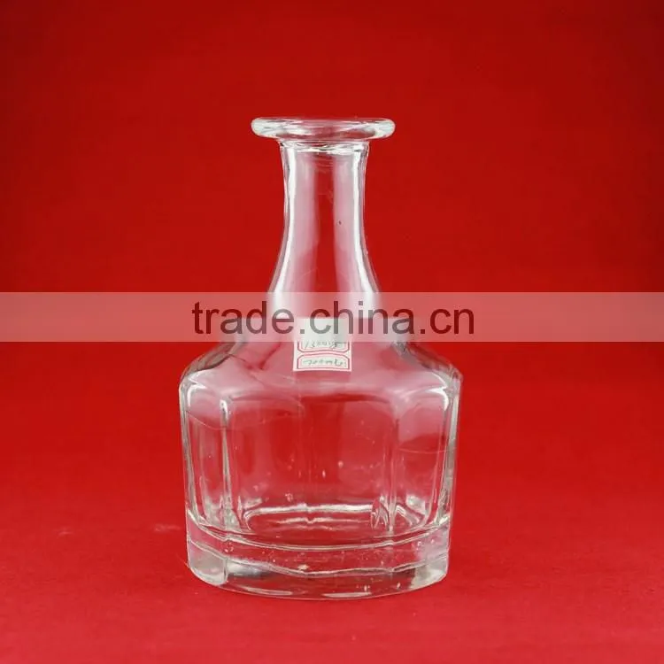 Hot selling good quality fancy glass bottles elegant bottles spirit bottles