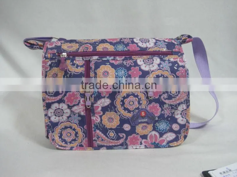 Lightweight sling shoulder bag