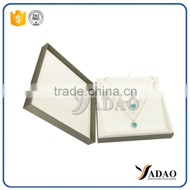 wholesale customized plastic box with hinges popular in the market