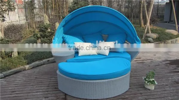 wicker rattan sunbed with tea table