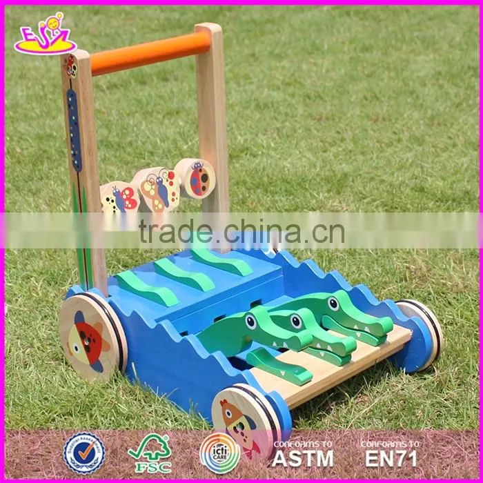 2017 New design cartoon crocodile wooden push along toys for toddlers W16E059