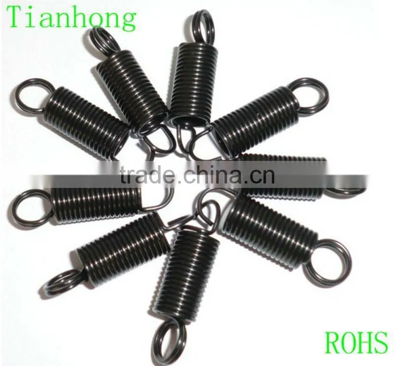 Precision extension springs with large diameter