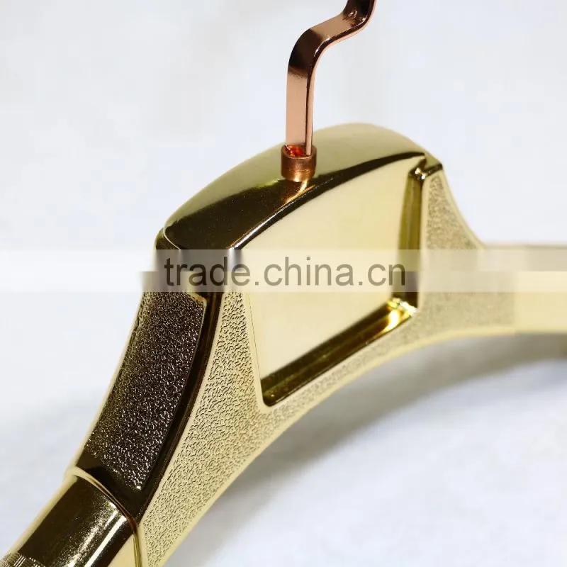 high quality glossy gold plastic clothes hanger for dress display