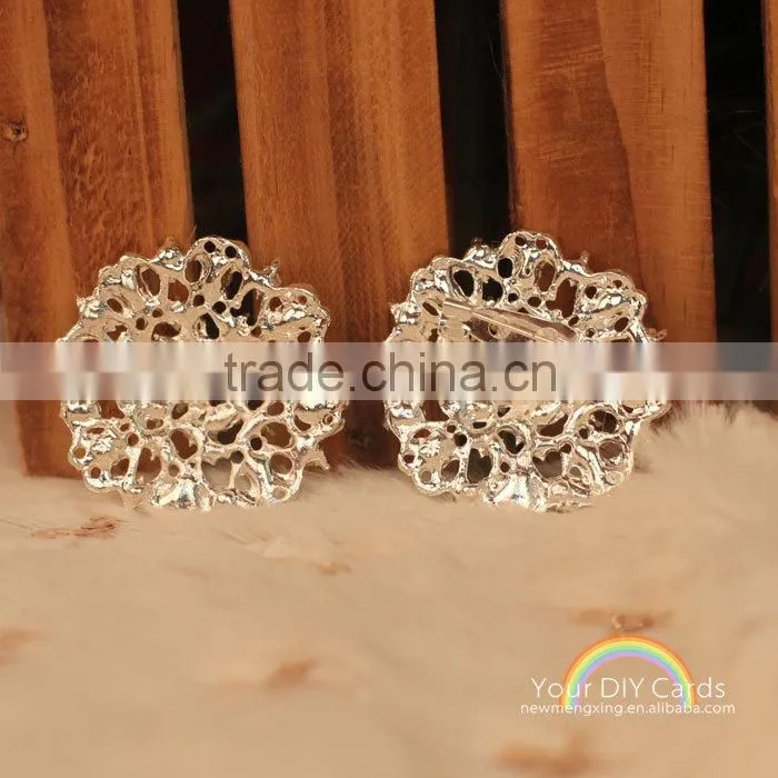 modern fancy rhinestone brooch design
