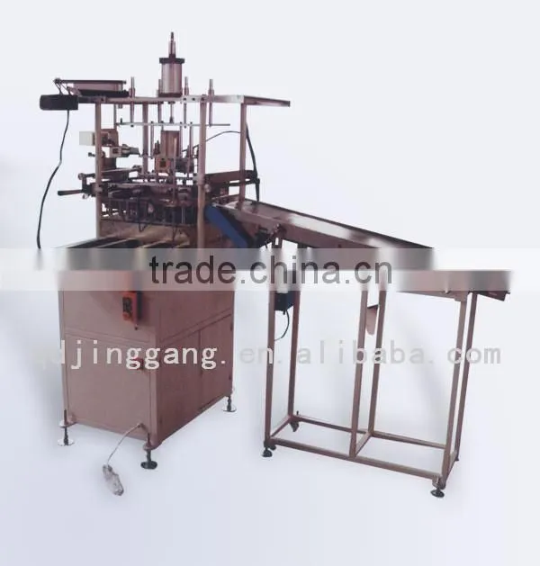 Automatic protective film coating machine for plastic parts, covering membrane