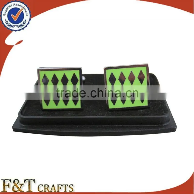 New style hot sales soft enamel epoxy plating gold metal cufflink/cufflink manufacturer