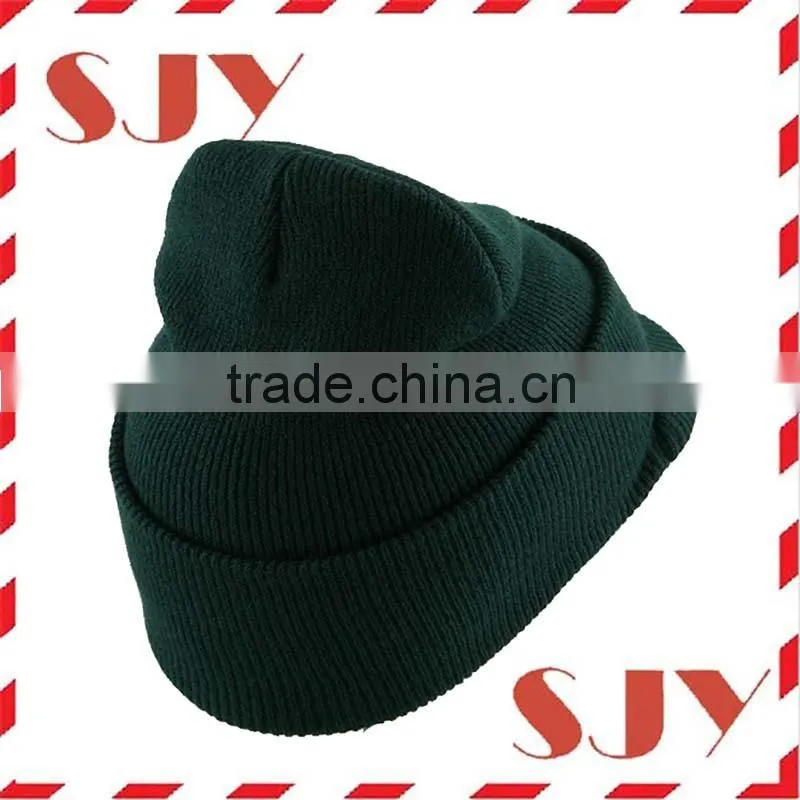Fashion knitted cotton beret with visor