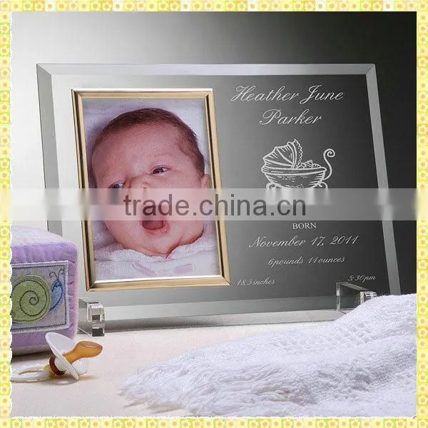 Handcrafted Wedding Gifts Glass Photo Frame For Married Keepsake