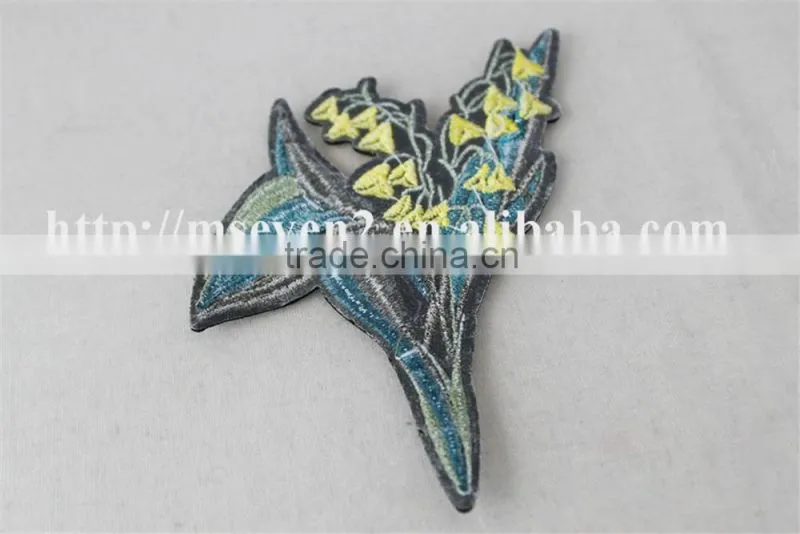 cheap price factory wholesale professional customized applique embroidered patches flower shape for clothing