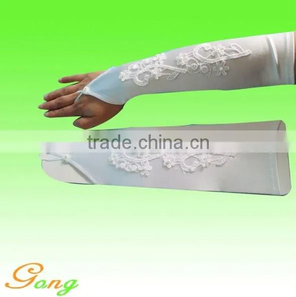 Fashion Short Satin Gloves With Fingerless