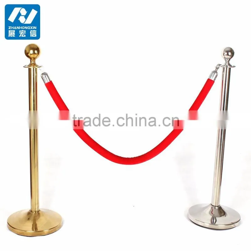 Silver rope stanchions with the ball top
