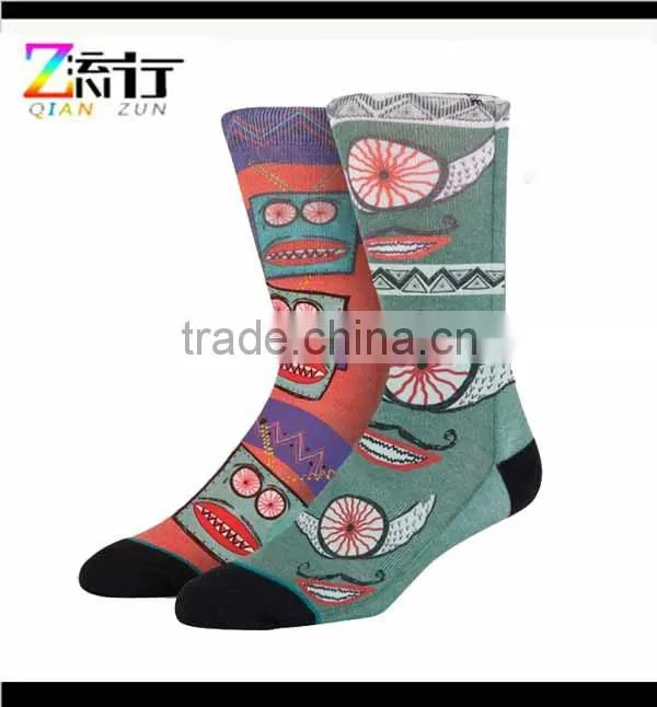 OEM Custom Made Logo Indoor Socks/classic fashion sport sock/personalized cotton socks high quality