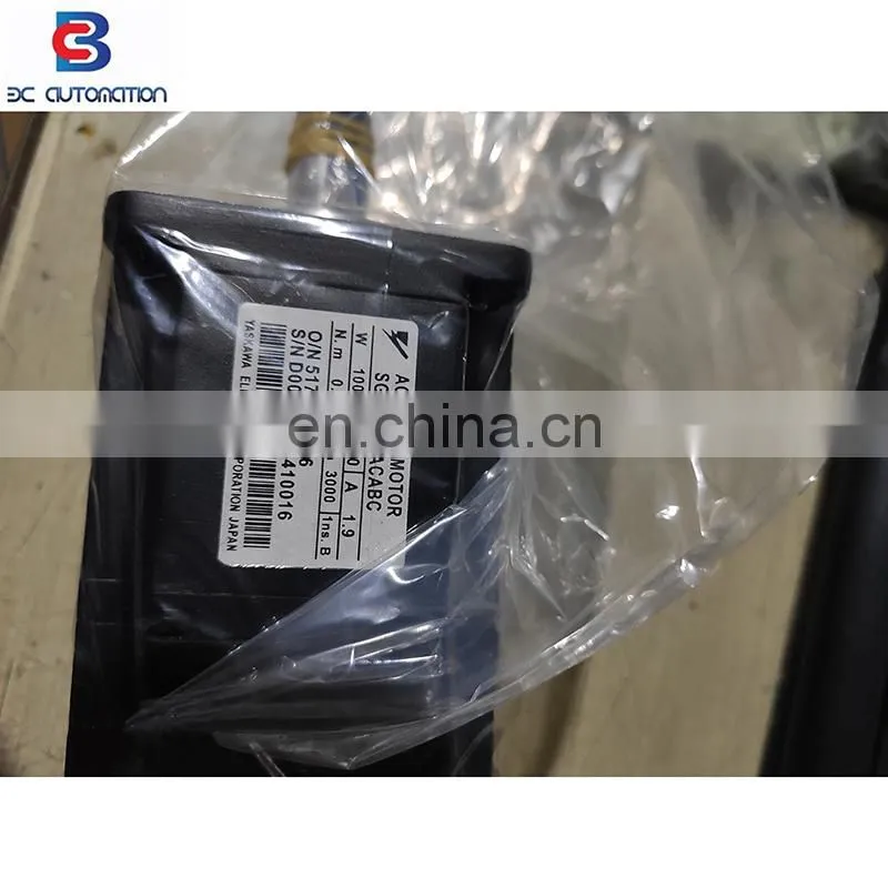 Factory Direct Slaes Yaskawa AC servo motor price 100W SGMAS-02ACABC Motion controller