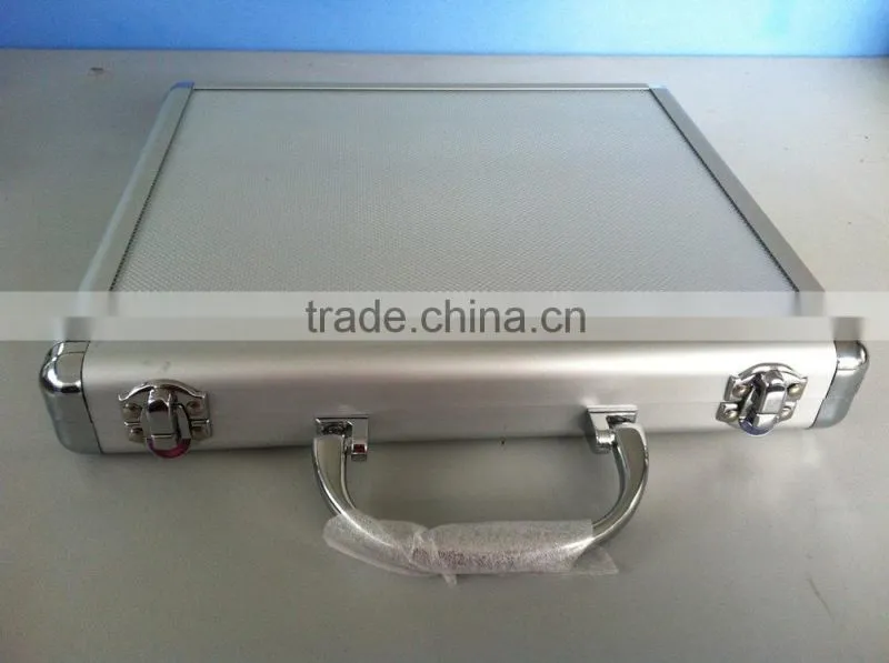 Hot sale factory cheap price with cut-out foam inserts aluminum tool box set