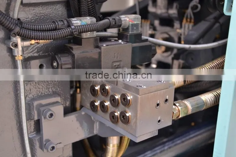 2016 New 158 Ton Servo Motor Small Plastic Crisper Injection Molding Machine