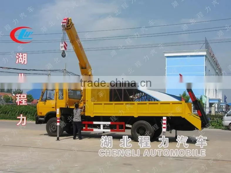 Dongfeng 8 tons telescopic boom truck mounted crane
