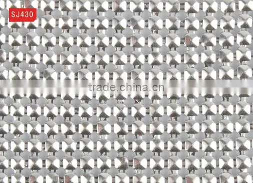 Shimmering mesh metal fabric for screen