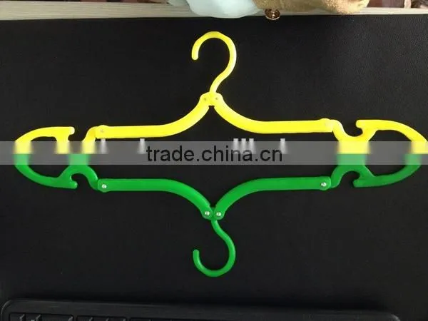 Folding Travel folding hanger