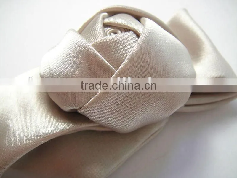 CF00161 Fashion lady long rose fabric clothing clip