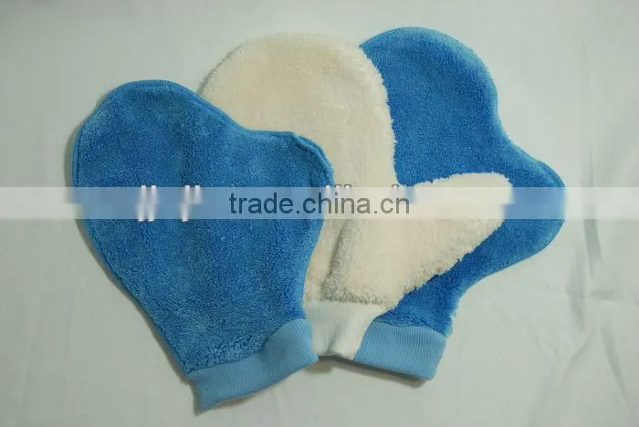Microfiber car cleaning gloves