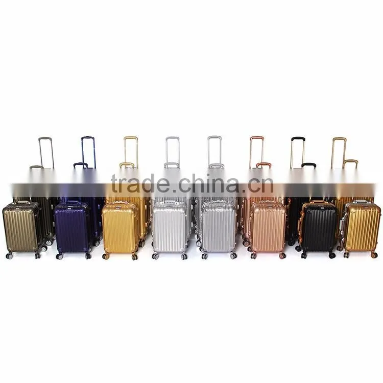 Factory price customized size waterproof aluminum luggage case pilot case for travelling