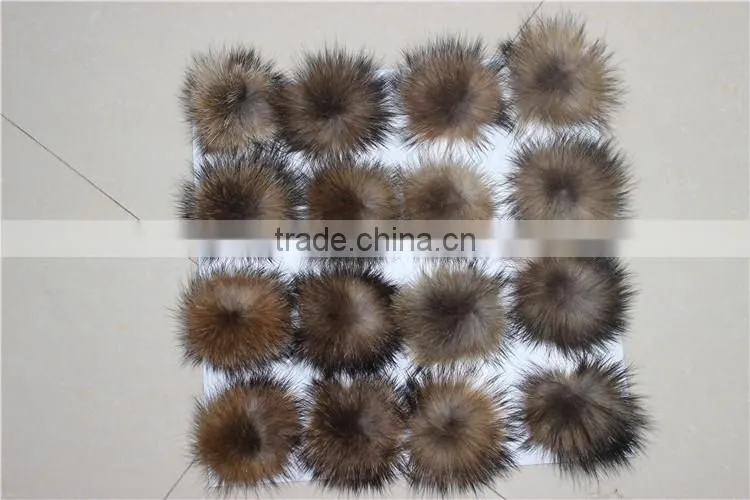 Wholesale Colorful Real Raccoon Fur Ball Fur Pom Poms For Women Winter Hat And Cap
