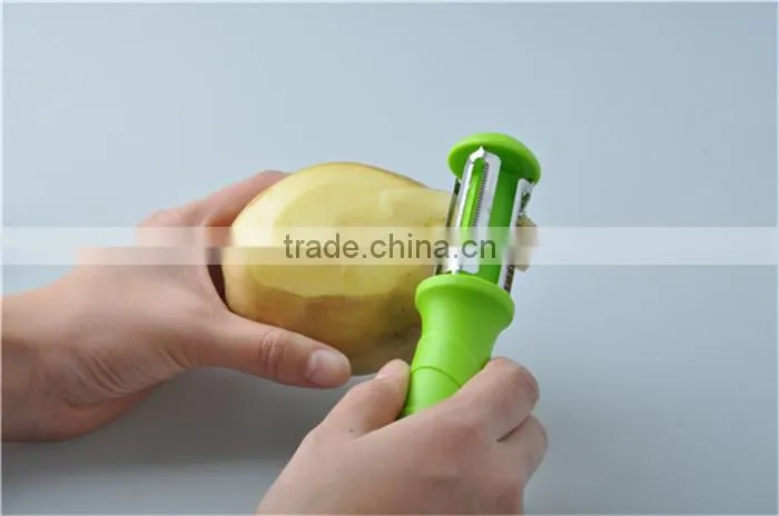 Mutifunctional 3 sides carrot grater ,colorful plastic handle peeler
