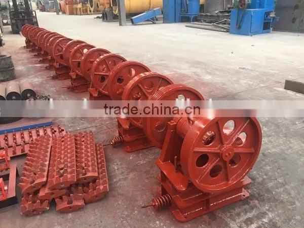 jaw crusher manufacturer ,stone crushing equipment
