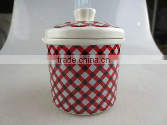 round decal ceramic tureen with cover