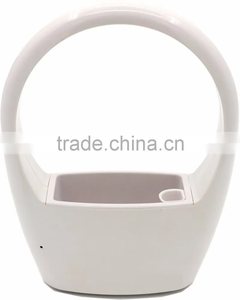 Indoor Desktop Planter integrated with LED Grow Lighting