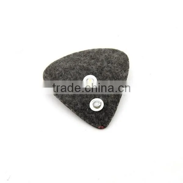 White PU leather sew on patches with gold metal plates fashion clothing label for jeans/jacket PLB-013