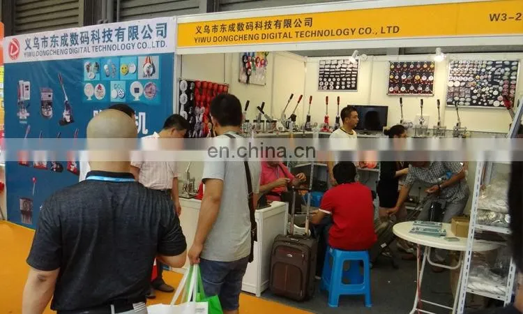 Excellent semi-auto round button maching machine maker DCMA-012